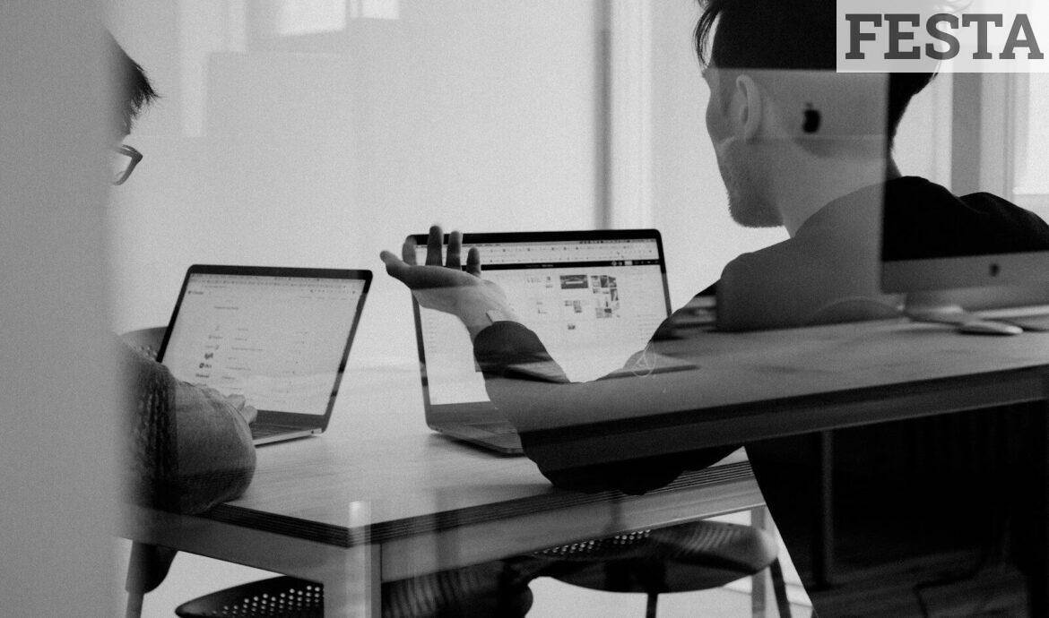 man using MacBook